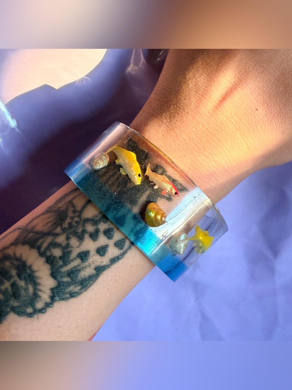 Fishie cuff